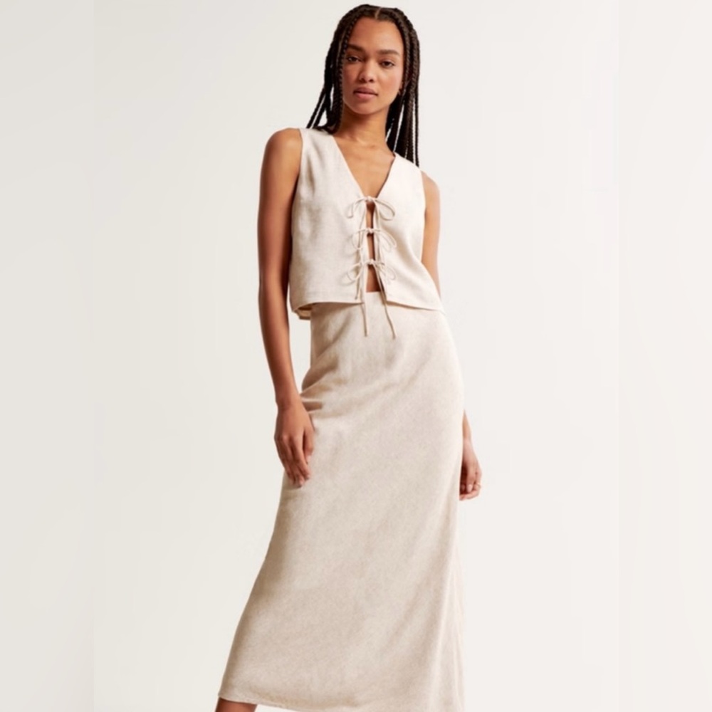 Top and skirt! Abercrombie & Fitch linen blend maxi skirt and tie front vest top